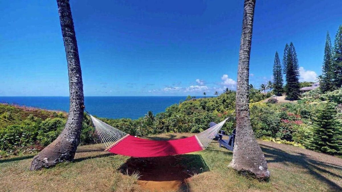 Princeville Condo | Waterfront Princeville Condo with Pool, Hot Tub, Loft & Ocean Views
