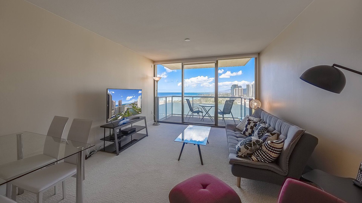 Waikiki Condo | Watermark - Luxury 2BD/2BA/1PA on 22nd floor with an Ocean View!