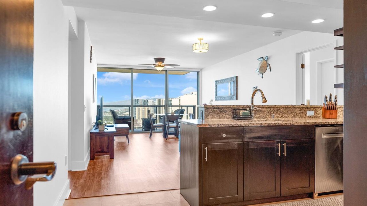 Waikiki Condo | Watermark - Luxury 2BD/2BA/2PA on 36th floor with an Ocean View!