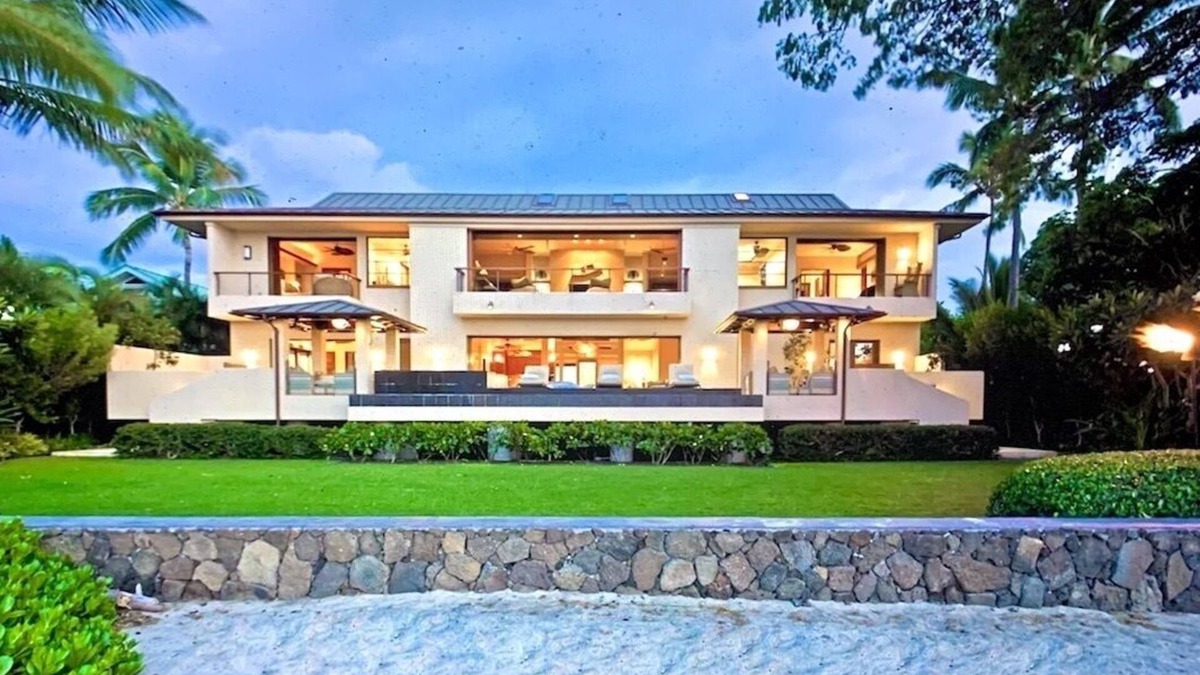 Kamuela Villa | Welcome to Hale I'a U'i- a stunning oceanfront escape where luxury meets Aloha.