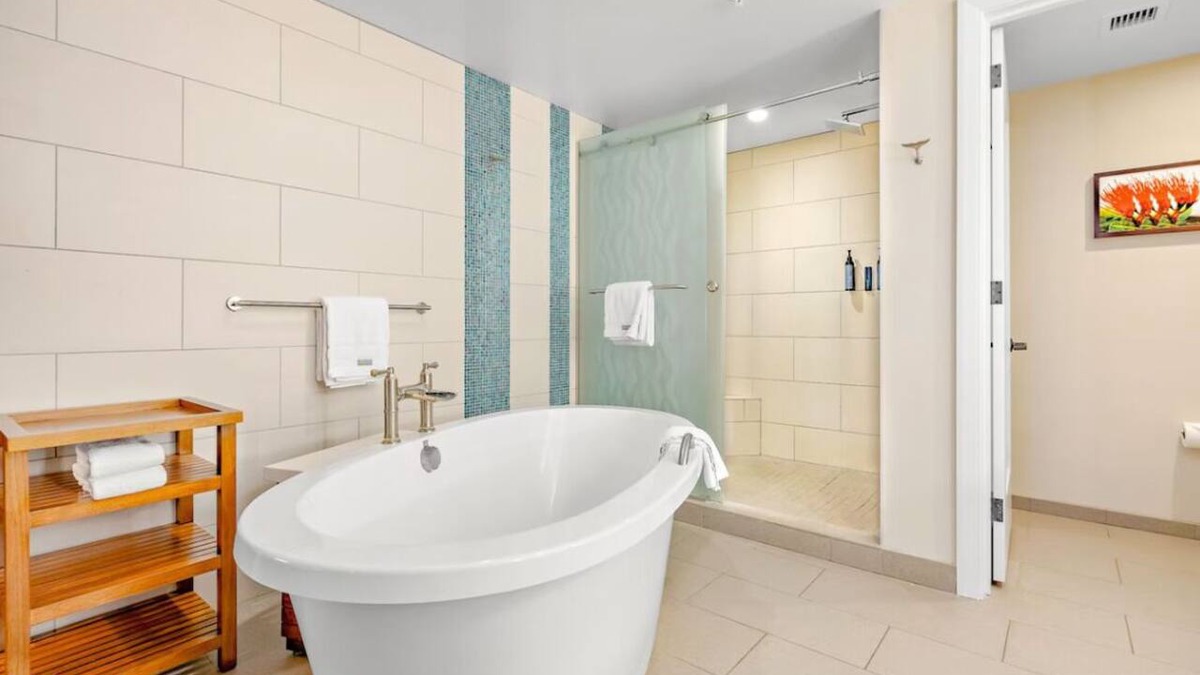 Historic Lahaina Front Street Resort | Westin Nanea Ocean Villas: Ka'anapali 2-bedroom resort in relaxing Lahaina