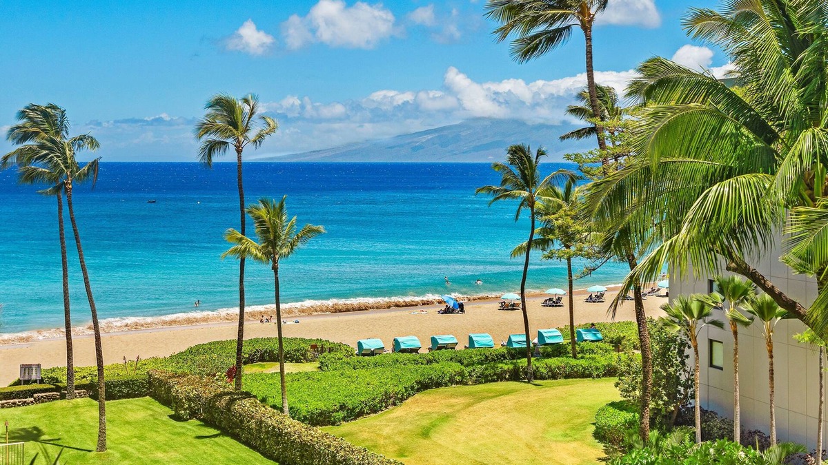 Kaanapali Condo | Whaler 518 Oceanview Studio Condo Condo by RedAwning