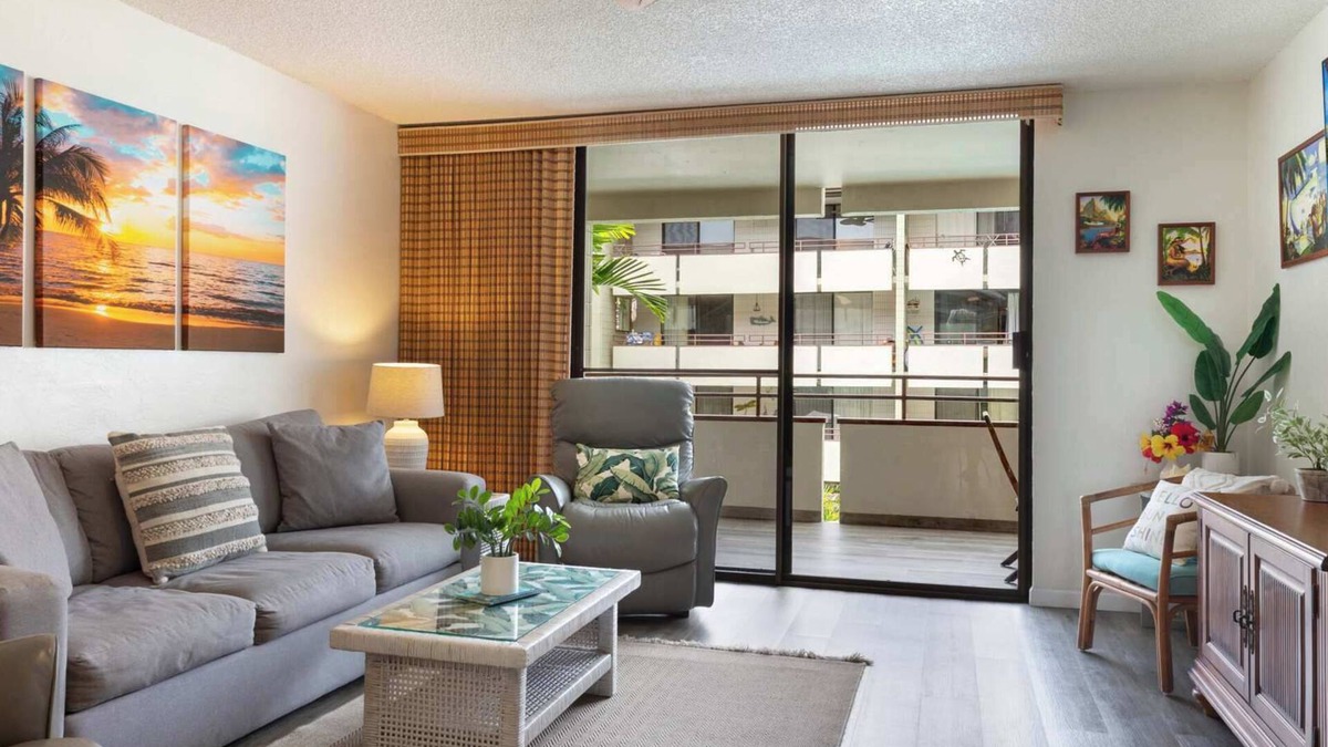 Kahaluu Bay Condo | White Sands Village 117 – For 5!