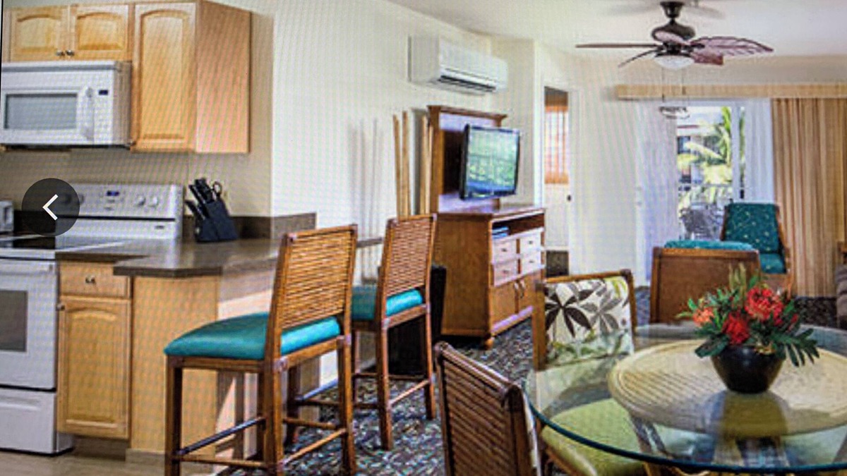 Kihei Resort | Wonderful 2-bedroom in Kihei with AC, WiFi, kitchen, fitness room, pool and more