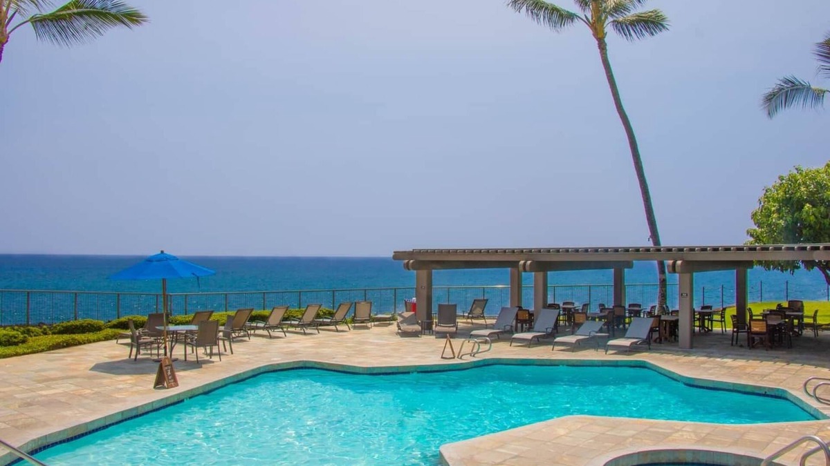 Keauhou Condo | Wonderful Kona oceanfront 6 bedrooms for 14!