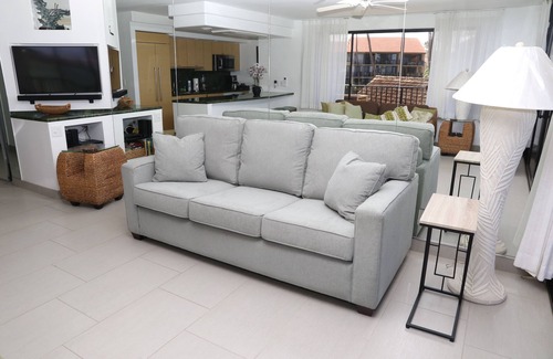 Honokowai Condo | 180-Degree Oceanfront View | Corner Unit!