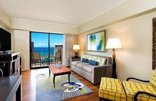 Waikiki Resort | 2/2 HGVC Hawaiian Village Beachfront Resort & Spa