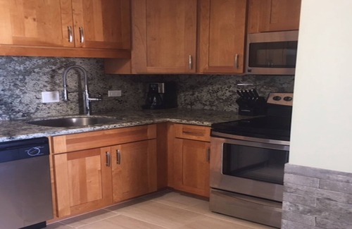 Waikiki Condo | 3 Bdrm Penthouse! Ocean Views, Central AC, Wifi, Kitchen, WD