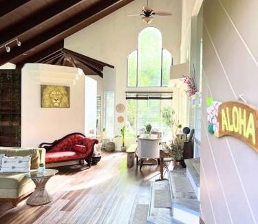 Holualoa Villa | 5BR Villa at Beach in Kona Coffee Country