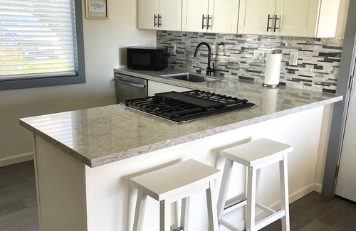 Historic Kailua Village Apartment | A Slice of Paradise in Kona - walk to stores, restaurants and the beach