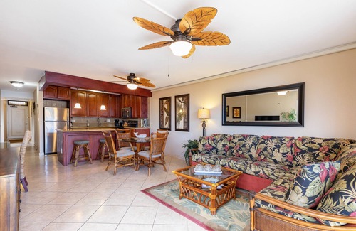 Kihei Condo | Absolute Amazing View, One level, 2 Lanai’s,New bed types King,Queen,Twin Qsofa