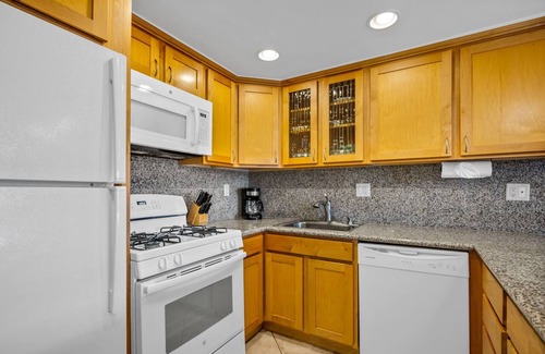 Kihei Condo | Across of Beach - Gorgeous 4th floor upgraded condo