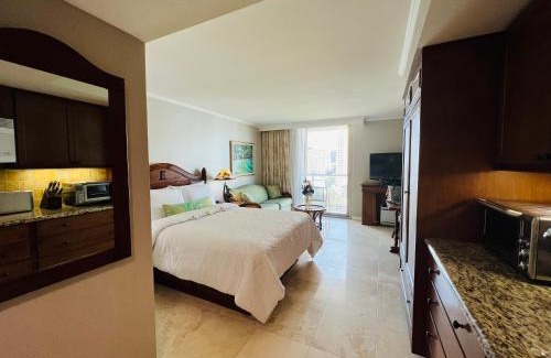 Waikiki Resort | Cozy Aloha Gem Studio with Ocean View & High-Speed WIFI
