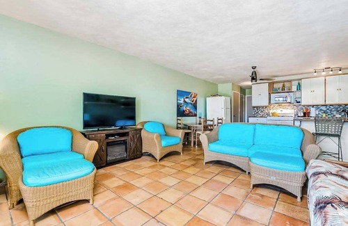 Ualapue Apartment | August Sale! Relax at a Dreamy Oceanfront Resort Condo with Pool & Beach Access