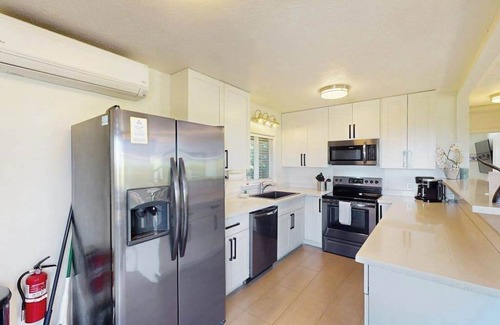 Kihei House | August Special! Remodeled Maui Meadows Cottage with AC, Ocean Views & Lanai