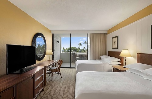 Keauhou House | Authentic Charm Of The Action-Packed Kona Coast! 3 Spacious Suites, Dining, Pool
