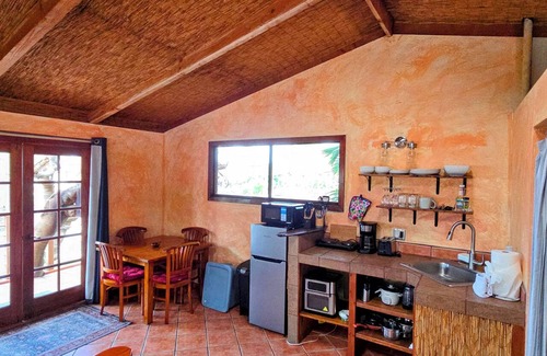 Kahaluu Bay House | Authentic Eco-estate in Kona sleeps 14 -Living in Harmony with nature by the sea