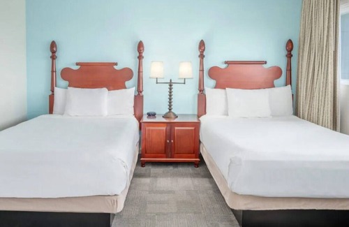Kahului Hotel | Beach Retreat | Prime Maui Location | Outdoor Pool | Kanaha Beach - 2.9 miles