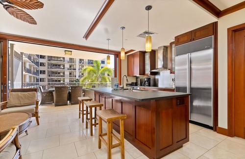 Ko Olina House | Beachfront Condo at Beach Villas at Ko Olina | Hale Hoaloha by AvantStay