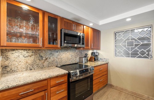 Kihei Condo | Beachfront Kihei Escape with Panoramic Ocean Views - Stunning Sunset Vistas #505