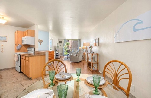 Kihei Condo | Beachfront! Ocean Views w Pools, Hot Tub and More