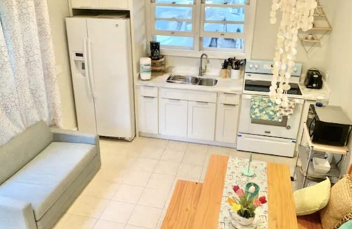 Kahala Apartment | Beachside Studio in Kahala