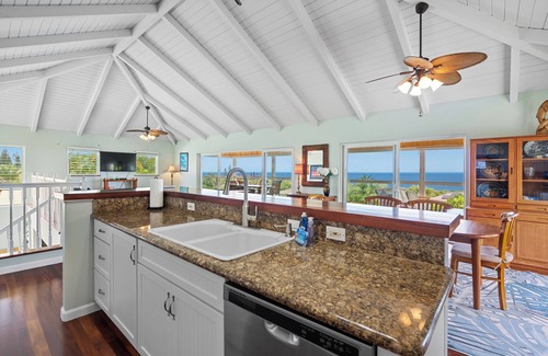 Kailua-Kona House | Beautiful 180 Degree Ocean View With Spa And Pool