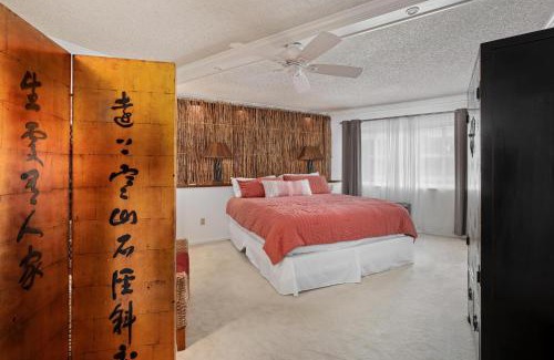Historic Kailua Village Apartment | Big Island Kona Reef D-22 by Coldwell Banker Island Vacations