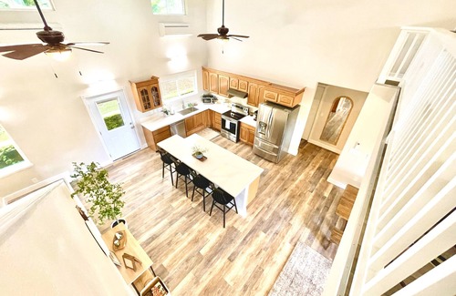 Hakalau House | Big Island Luxury - 3000+ SqFt. 4 Bed 4 Bath. Beach Close. Hawaiian Paradise.