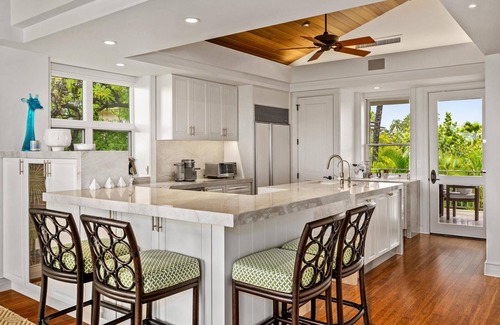 Kaupulehu Condo | Brand New Hualalai Palm Villa - 2022 Renovation -15th hole - 2 Golf Carts