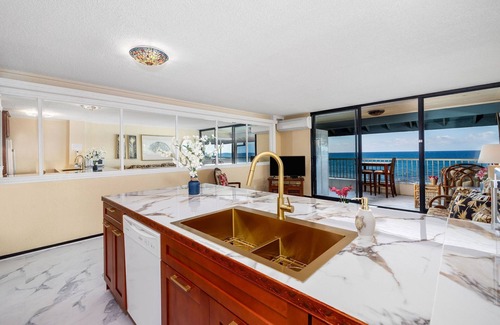 Historic Kailua Village Condo | "Breathtaking. Best View & Location!" ★ 2024 Remodel, Top Floor Oceanfront
