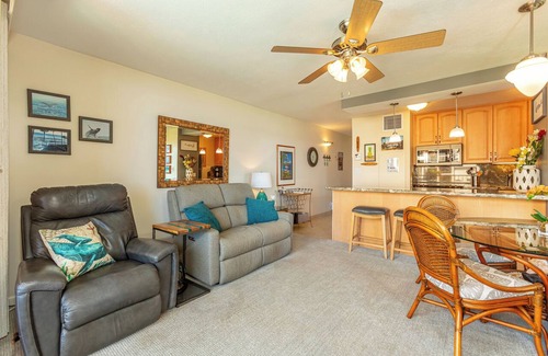 Kihei Condo | Breathtaking Pool & Ocean Views! - Updated Corner Unit -Sugar Beach #412
