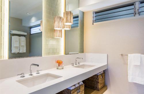 Waikiki Apartment | Castle Waikīkī Shore