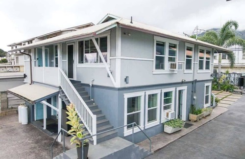 Wailuku Apartment | Central Maui 2BR with AC & Workspace | Ideal for Extended Stays