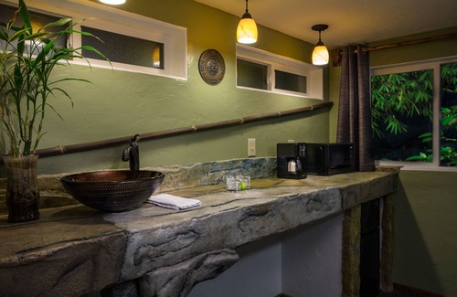 Volcano Hotel | Chalet Kilauea