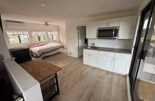 Kaneohe House | Charming 1-bedroom house in tranquil Kaneohe with AC