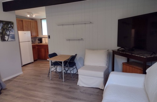 Mountain View Apartment | Charming studio w/country views!