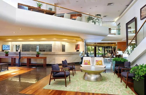 Waikiki Apartment | Charming Waikiki Studio With Partial Ocean View in Boutique Hotel