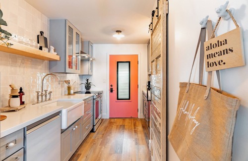 Kahana Apartment | Chic Oceanfront Escape-Boutique Studio-Noelani 219-Cold AC-Amazing Ocean View