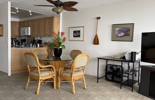 Historic Kailua Village Condo | Condo With Beautiful Ocean Views Kona Alii