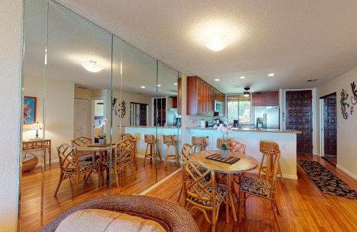Kahaluu Bay Apartment | Country Club Villas 102