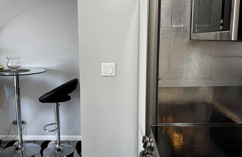 Waikiki Apartment | Cozy all newly renovated,finished in Waikiki Honolulu with WiFi, AC , lots more