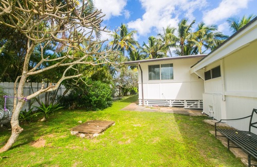 Waialua Apartment | Cozy studio next to the ocean with hot tub, lanai, beach access and WIFI