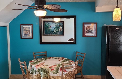 Kahaluu Bay House | Direct Oceanfront 2BR/2BA Townhouse with Pool and Pickleball & Tennis Courts