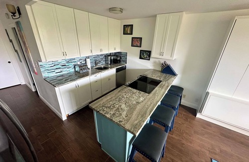 Kihei Condo | DISCOUNTED RATES! Fully Remodeled in the best location
