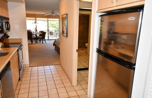 Kaanapali Apartment | E206 FANTASTIC Ocean and Pool View from your Lanai!