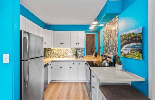 Kaanapali Condo | EL L102 Renovated 1BD Condo w Pool AC Beach Cabana