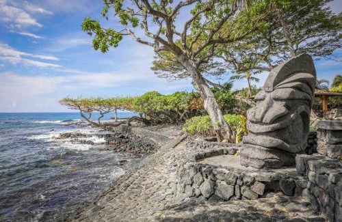 Kahaluu-Keauhou House | Experience luxury at Hale Alii Honu Kai in Kailua Kona—3BR, pool, and space for 9.