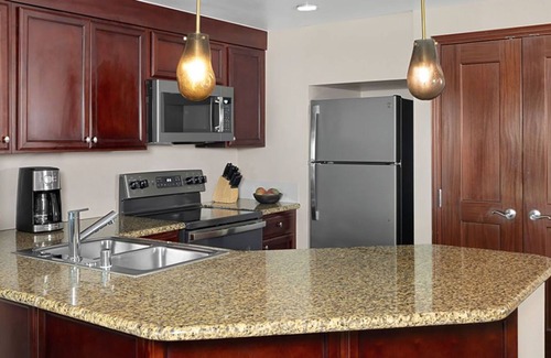 Ko Olina Apartment | Explore 𝐅𝐢𝐧𝐝𝐢𝐧𝐠 𝐌𝐞𝐢𝐥𝐢 -Beachfront KoOlina Club Resort+Amenities. 2BR