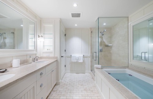 Kahuku Villa | FALL REDUCED! Villa 208 Ocean View Turtle Bay